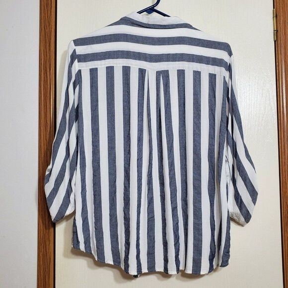 Pink Rose Womans Sz XL Blue Stripe Button Front Tie Hem Long Sleeve Top - Picture 3 of 6